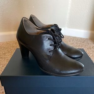 ECCO OXFORD LACE PUMP BLACK LEATHER HEELS SZ6